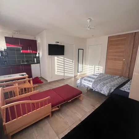 50m De Gare De St-louis * Saint-Louis (Haut-Rhin)