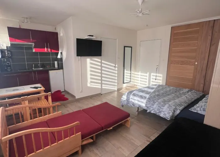 50m De Gare De St-louis * Saint-Louis (Haut-Rhin)