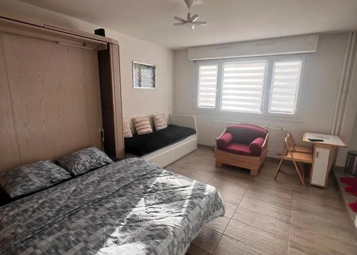 50m De Gare De St-louis Saint-Louis (Haut-Rhin)